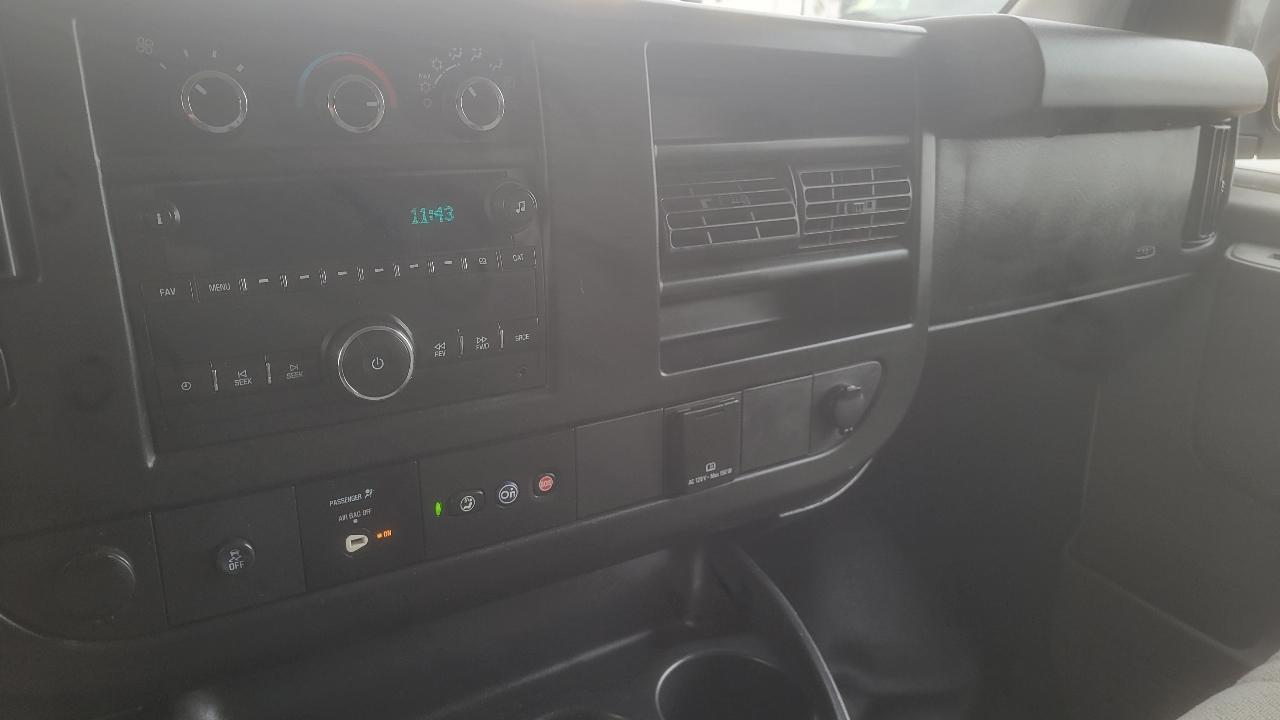 Chevrolet Express Cargo Van RWD 2500 135" 2017