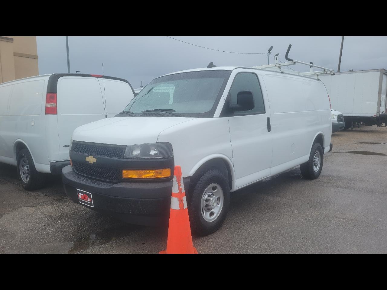 Chevrolet Express Cargo Van RWD 2500 135" 2020