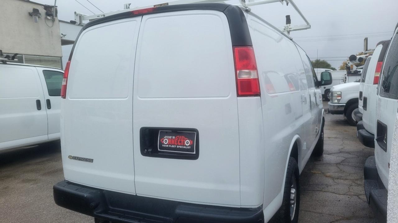Chevrolet Express Cargo Van RWD 2500 135" 2020
