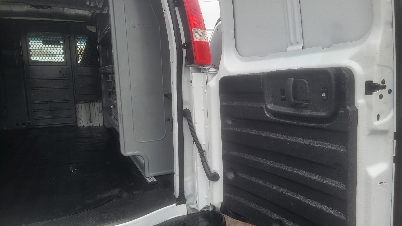 Chevrolet Express Cargo Van RWD 2500 135" 2020