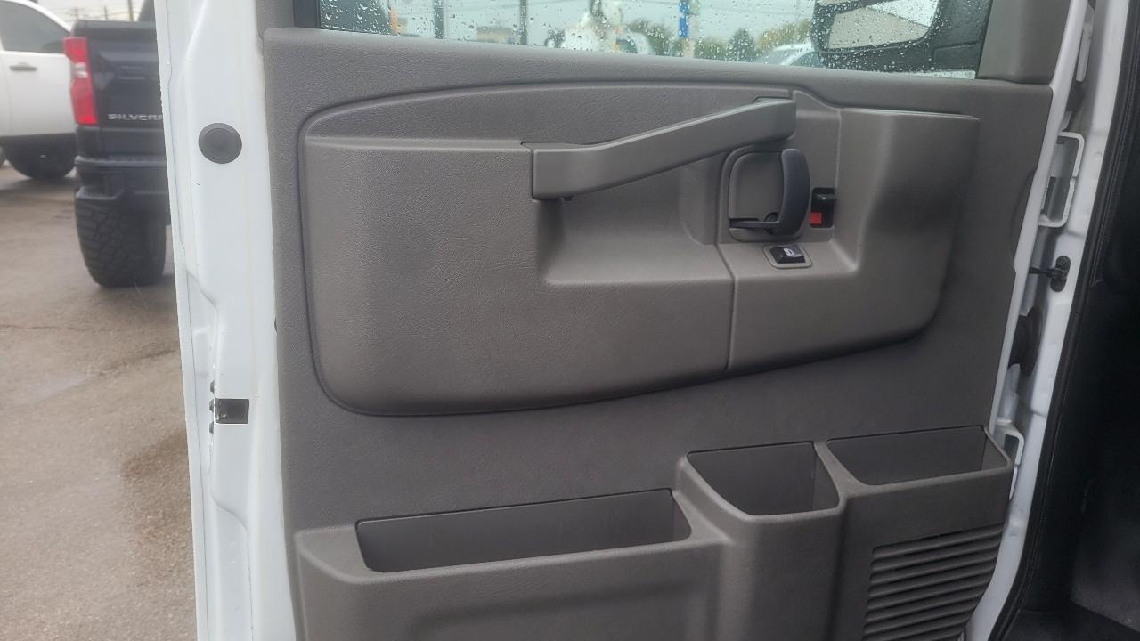 Chevrolet Express Cargo Van RWD 2500 135" 2020