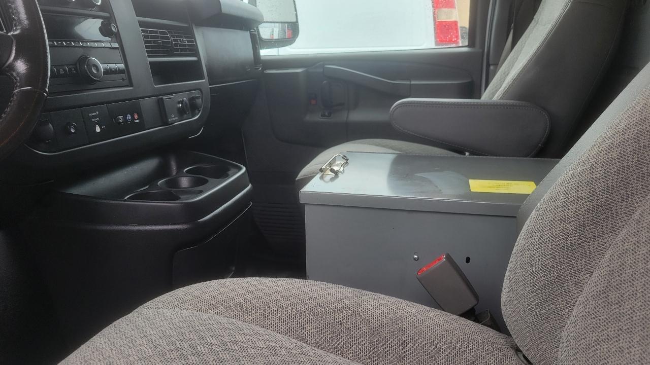 Chevrolet Express Cargo Van RWD 2500 135" 2020