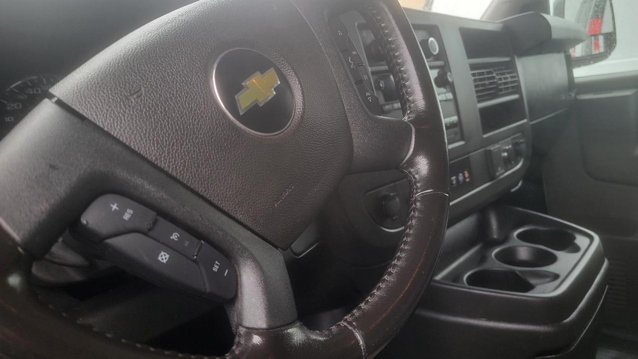Chevrolet Express Cargo Van RWD 2500 135" 2020