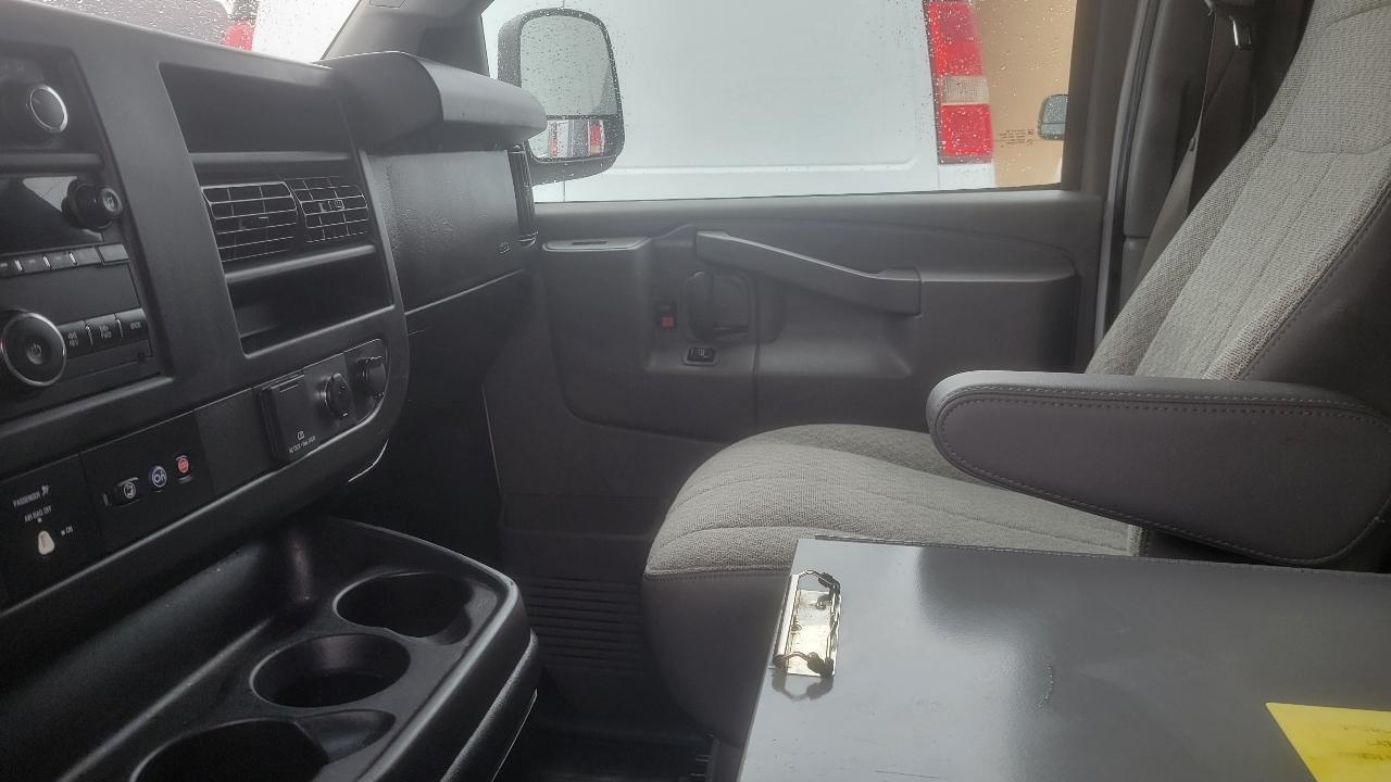 Chevrolet Express Cargo Van RWD 2500 135" 2020