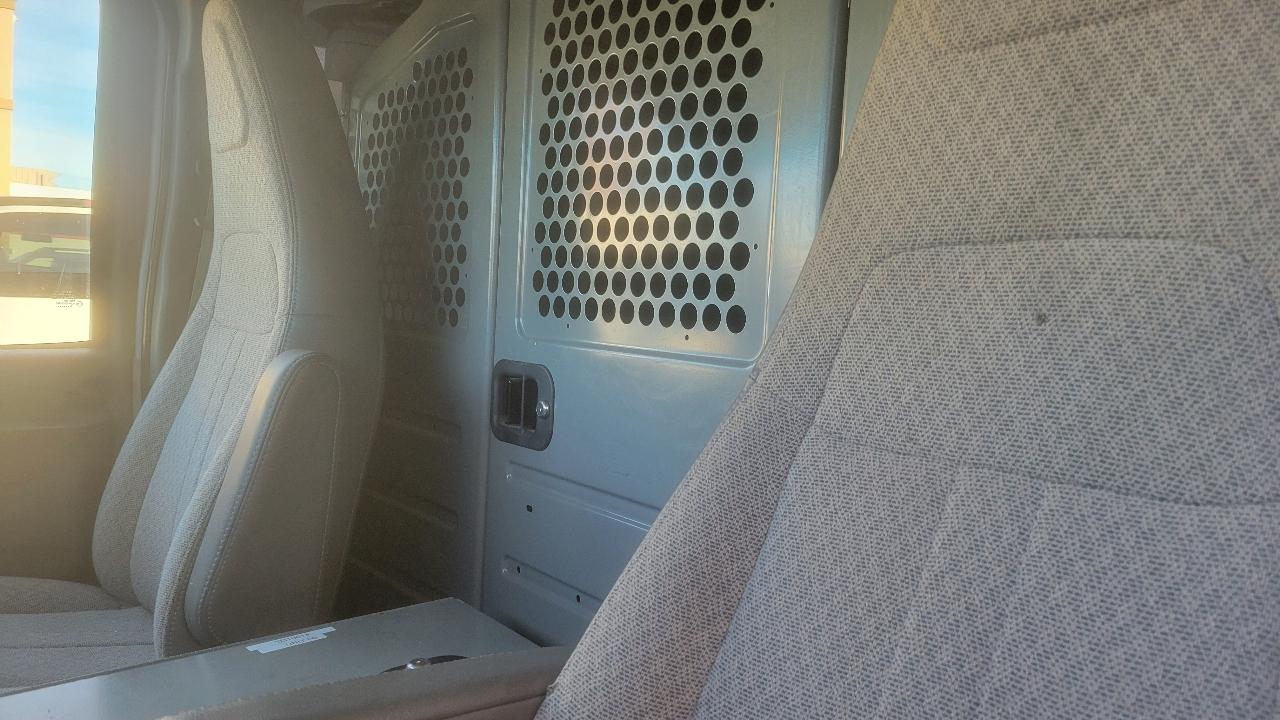 Chevrolet Express Cargo Van RWD 2500 135" 2017
