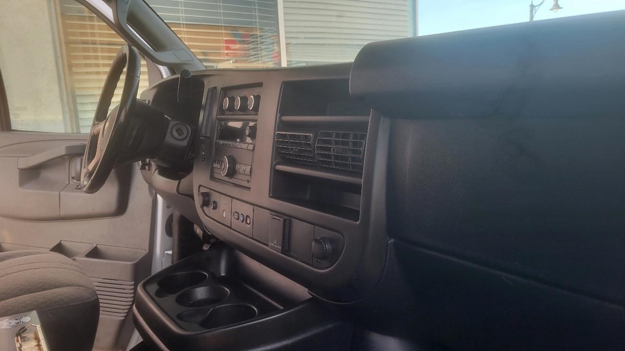 Chevrolet Express Cargo Van RWD 2500 135" 2017