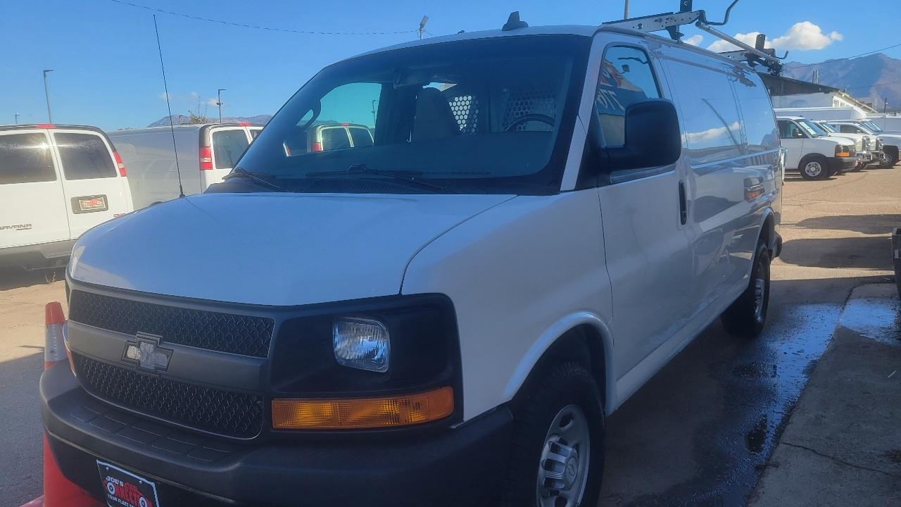 Chevrolet Express Cargo Van RWD 2500 135" 2017