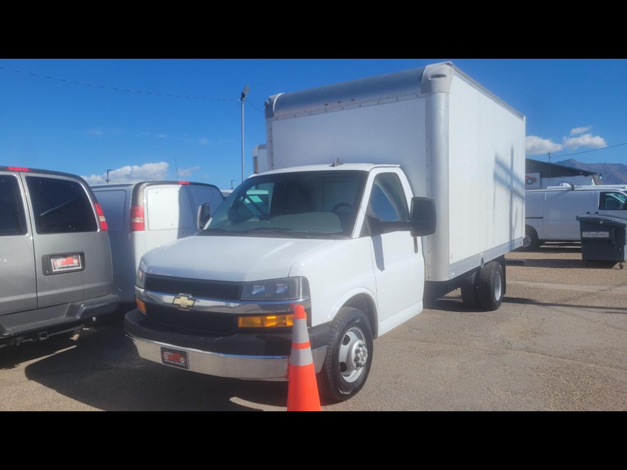 Chevrolet Express Commercial Cutaway 3500 Van 159" 2019