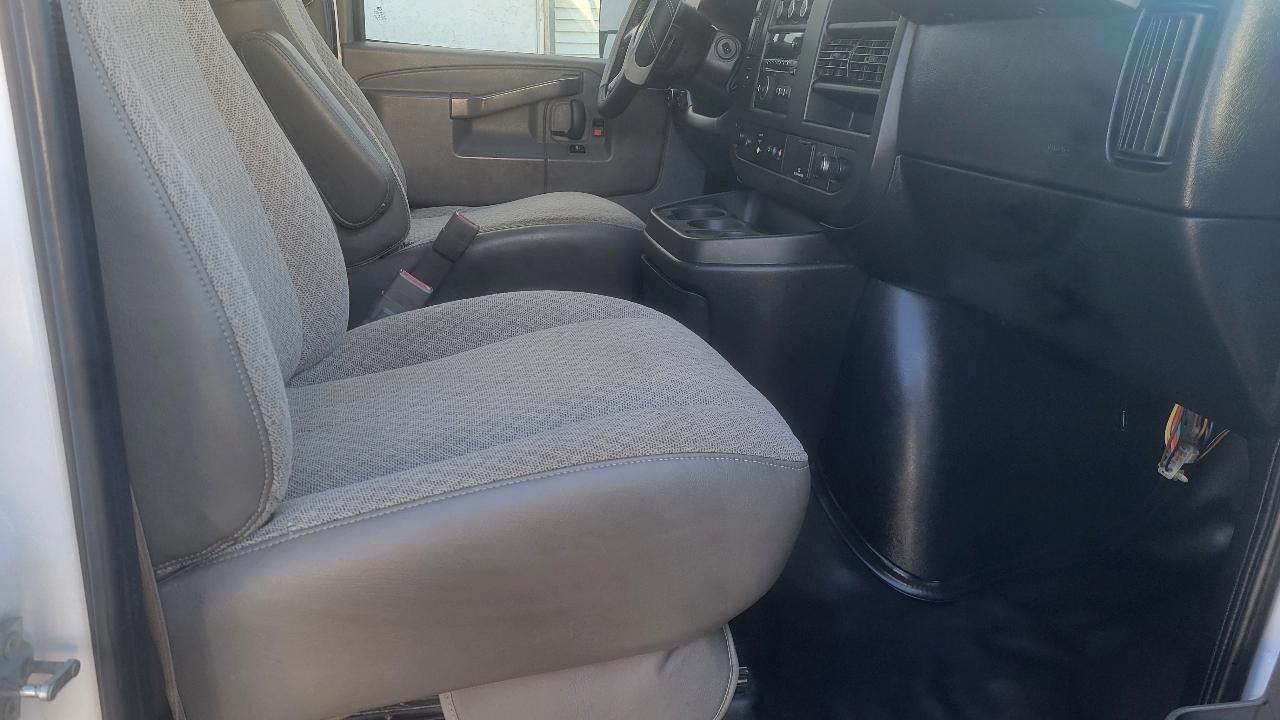 Chevrolet Express Commercial Cutaway 3500 Van 159" 2019