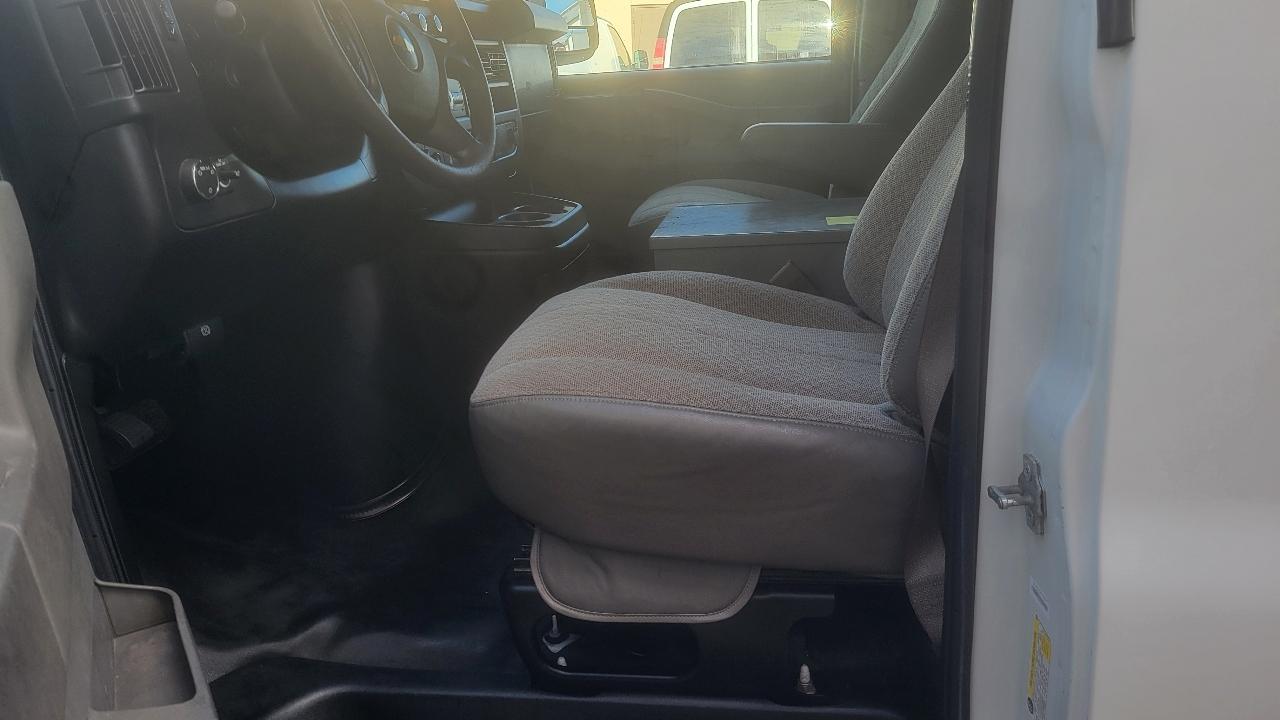 Chevrolet Express Cargo Van RWD 2500 135" 2018