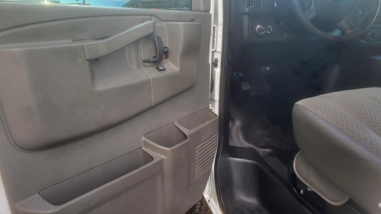 Chevrolet Express Cargo Van RWD 2500 135" 2018