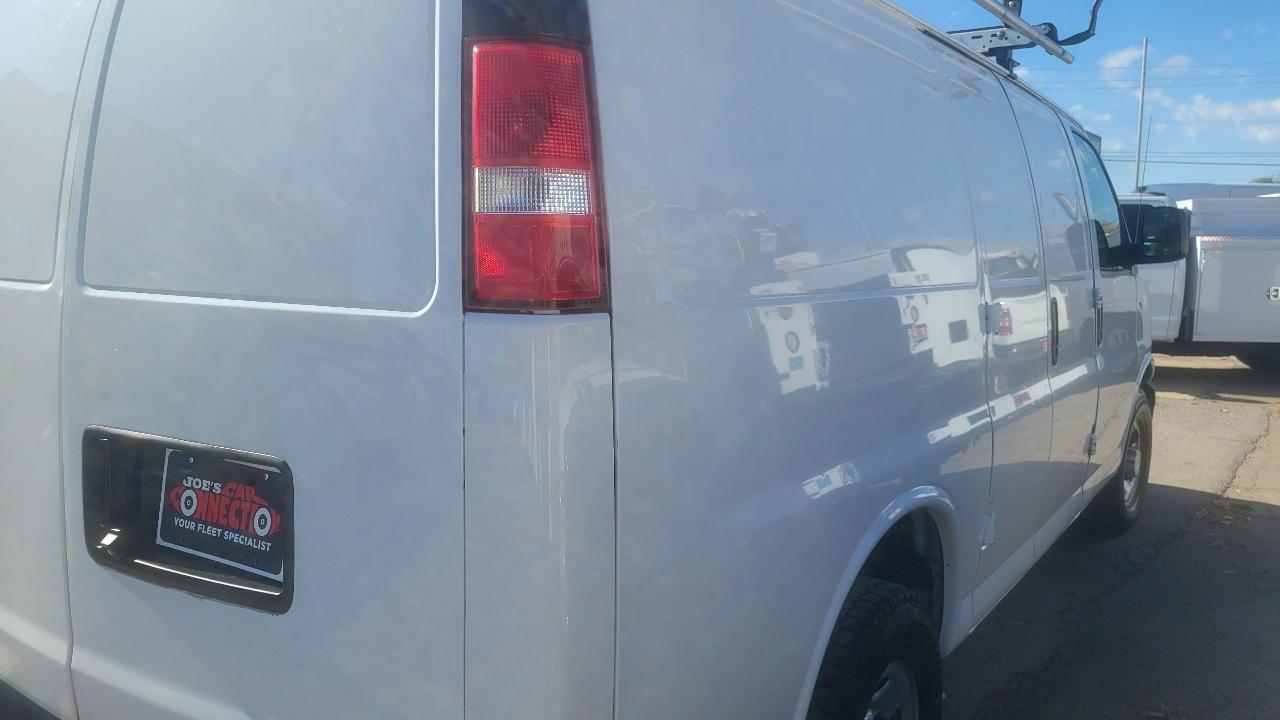 Chevrolet Express Cargo Van RWD 2500 135" 2018