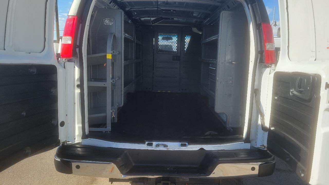 Chevrolet Express Cargo Van RWD 2500 135" 2018