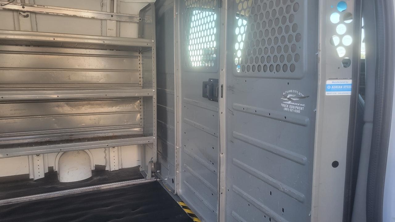 Chevrolet Express Cargo Van RWD 2500 135" 2018