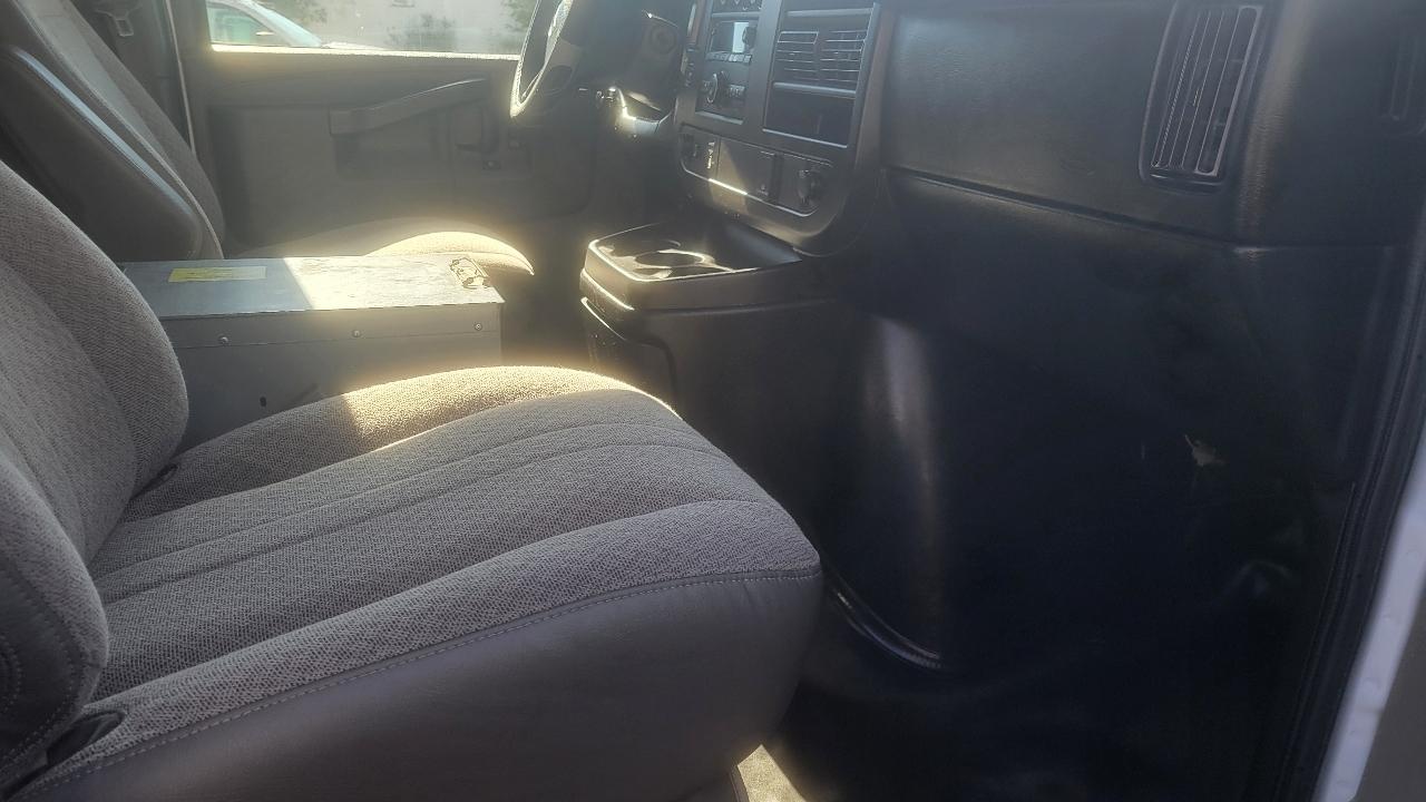 Chevrolet Express Cargo Van RWD 2500 135" 2018