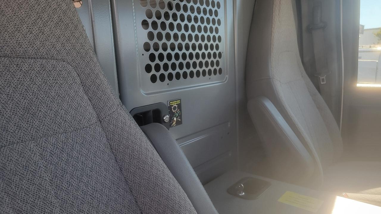 Chevrolet Express Cargo Van RWD 2500 135" 2018