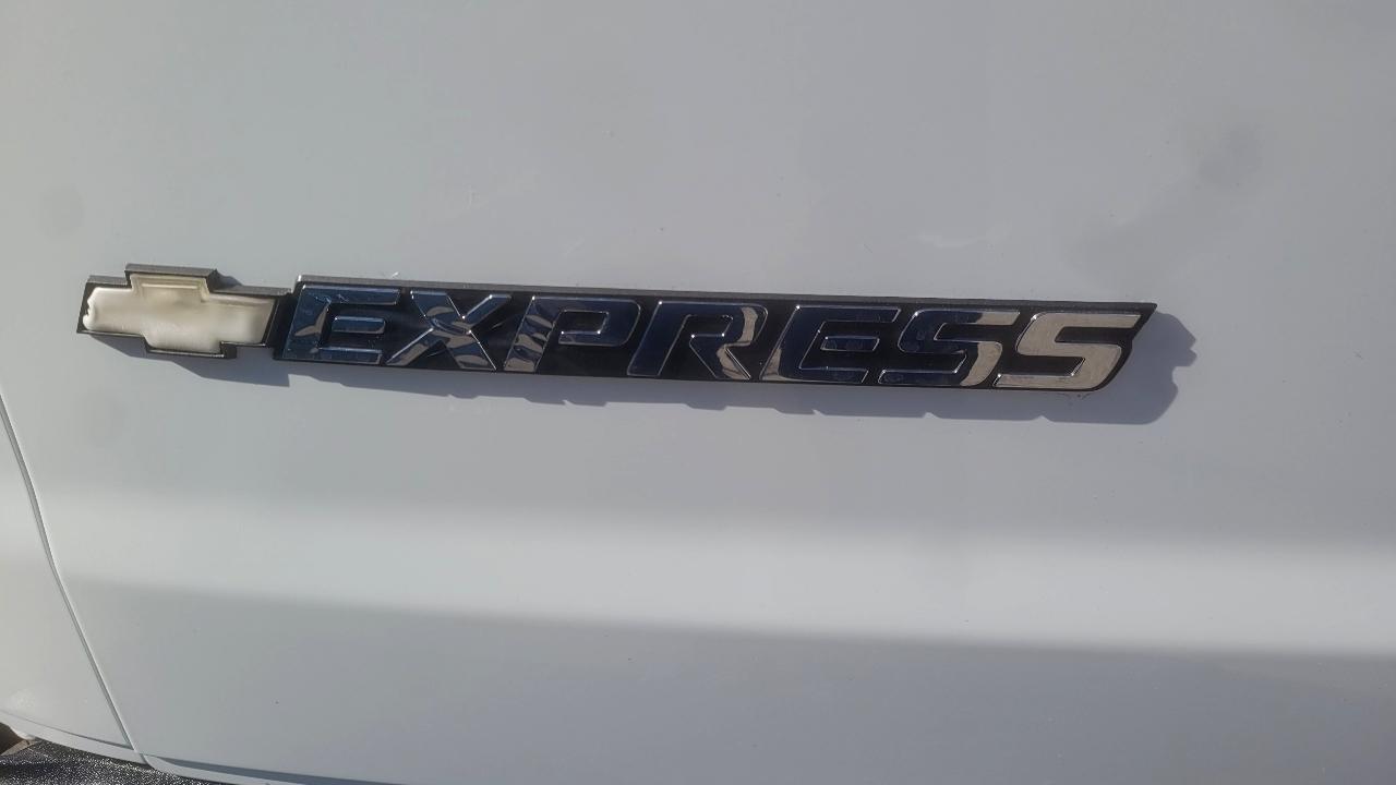 Chevrolet Express Cargo Van RWD 2500 135" 2018