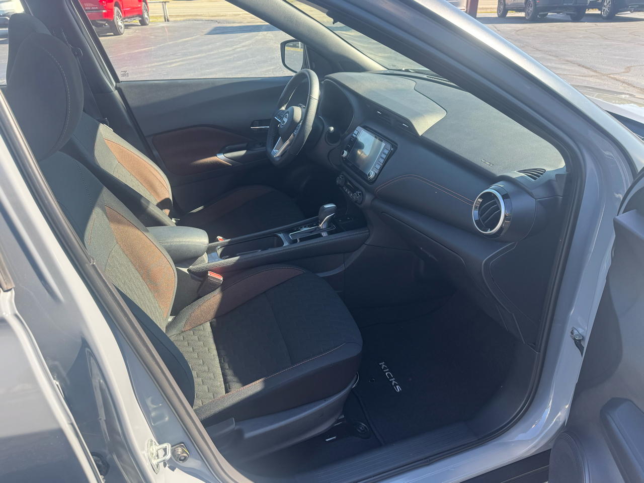 Nissan Kicks SR FWD 2023 Nissan Kicks SR FWD 2023