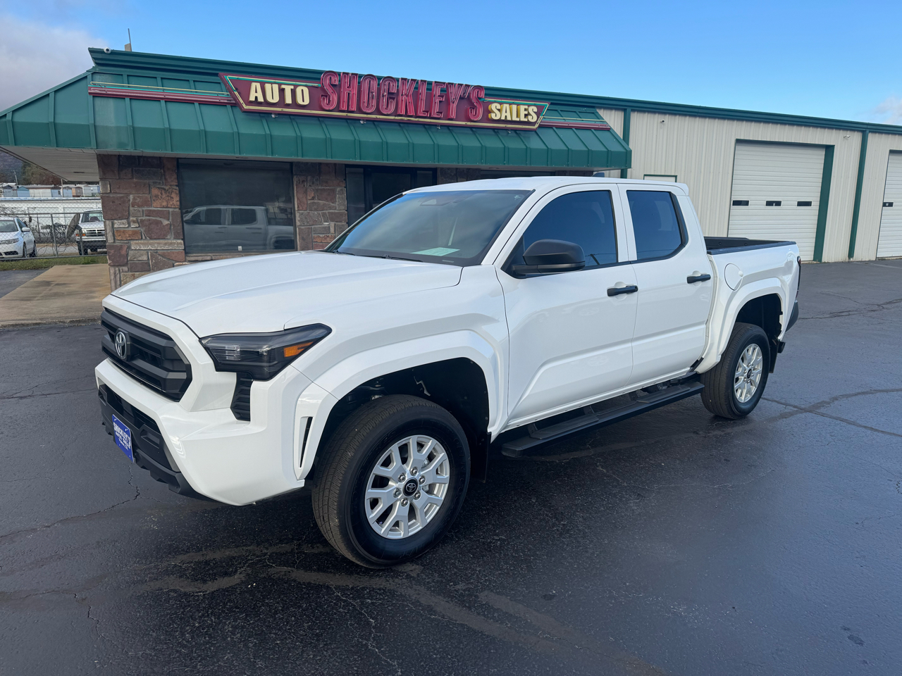 2024 Toyota Tacoma 4WD SR Double Cab 5' Bed AT (Natl)