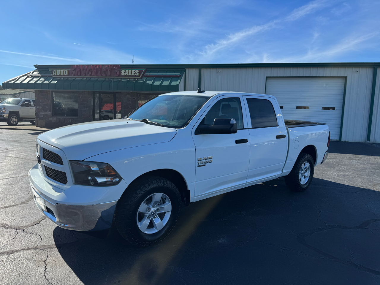 2022 RAM 1500 Classic Tradesman 4x4 Crew Cab 5'7" Box
