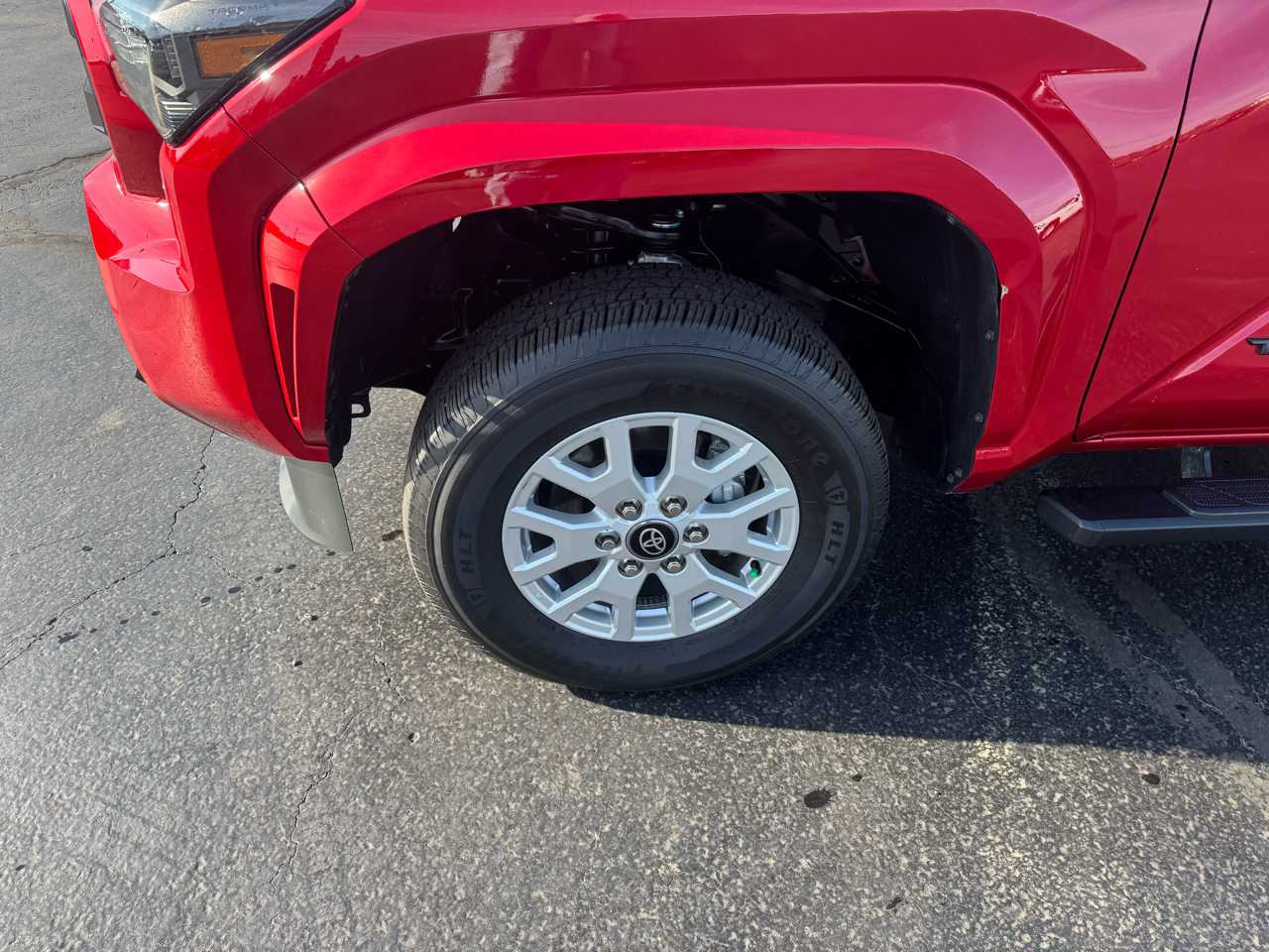 Toyota Tacoma 4WD SR5 Double Cab 6' Bed AT (Natl) 2025