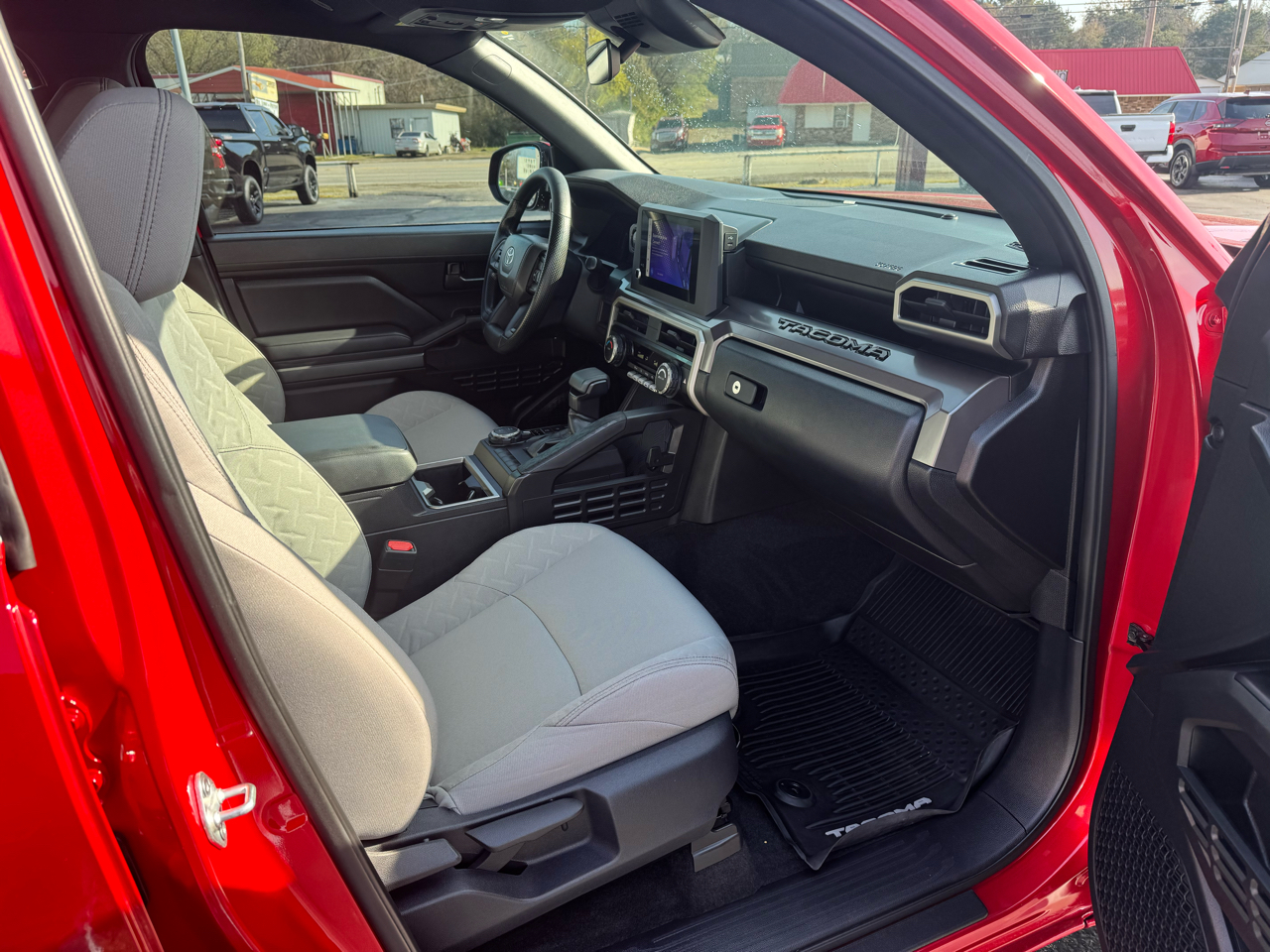 Toyota Tacoma 4WD SR5 Double Cab 6' Bed AT (Natl) 2025