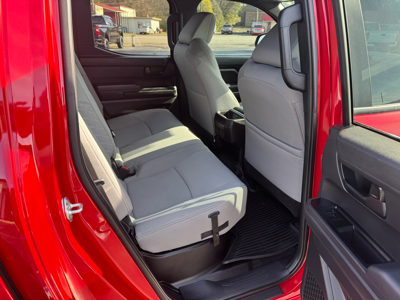 Toyota Tacoma 4WD SR5 Double Cab 6' Bed AT (Natl) 2025