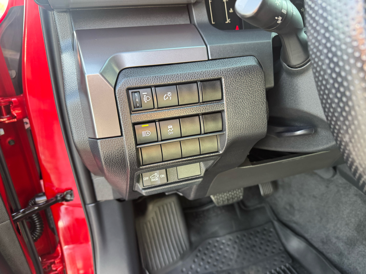 Toyota Tacoma 4WD SR5 Double Cab 6' Bed AT (Natl) 2025