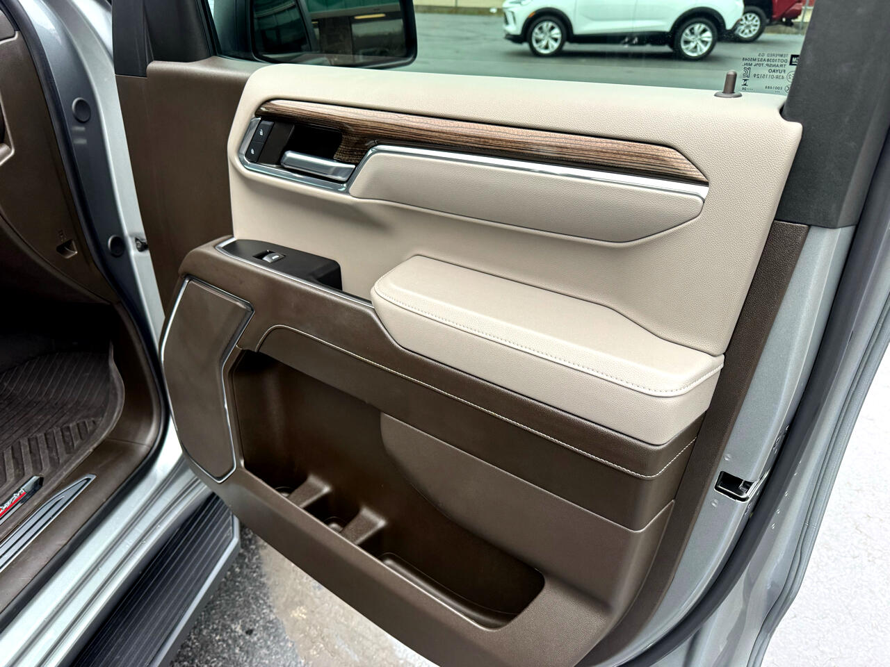 Chevrolet Silverado 1500 4WD Crew Cab 147" LT w/1LT 2024