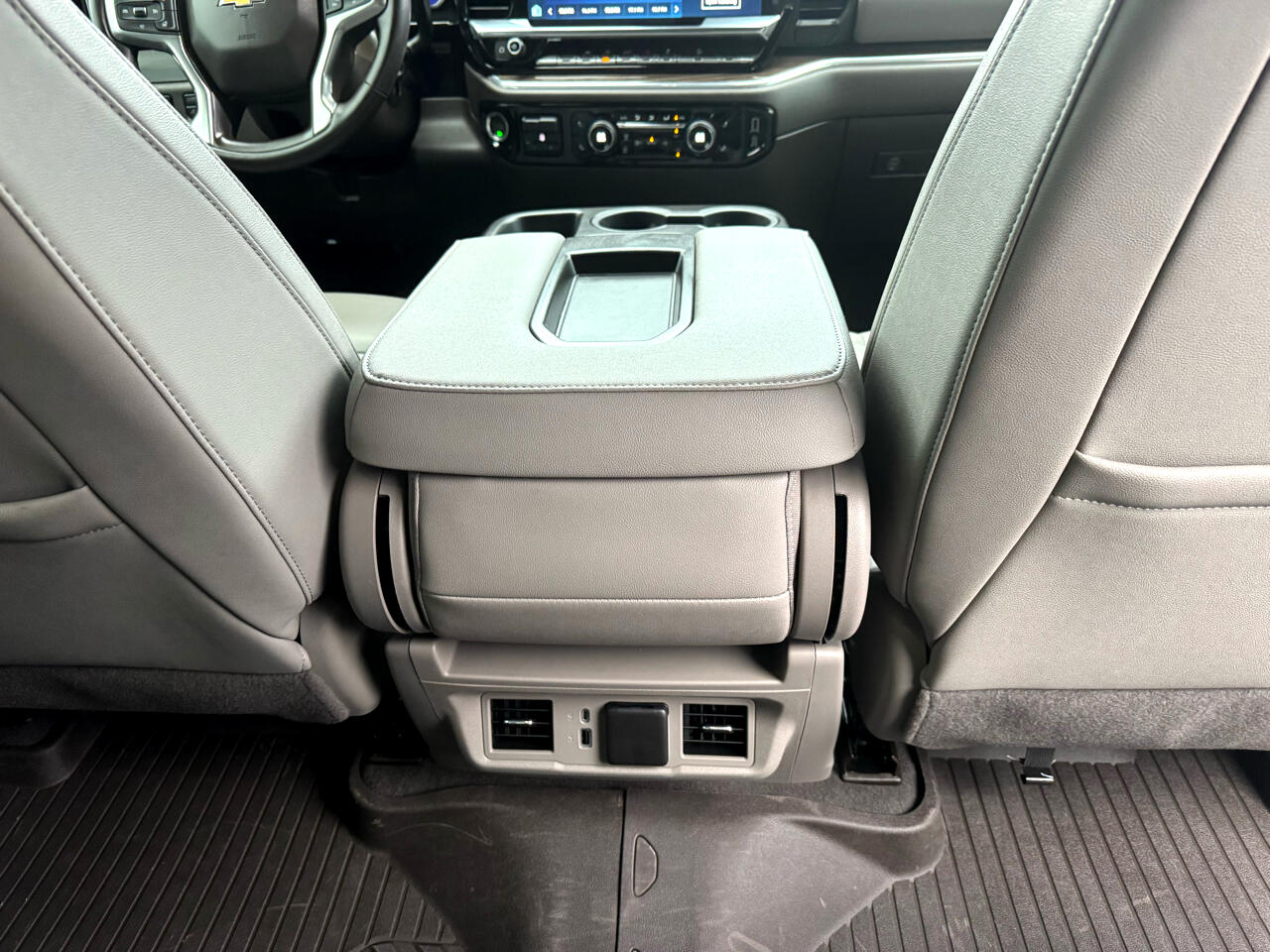 Chevrolet Silverado 1500 4WD Crew Cab 147" LT w/1LT 2024