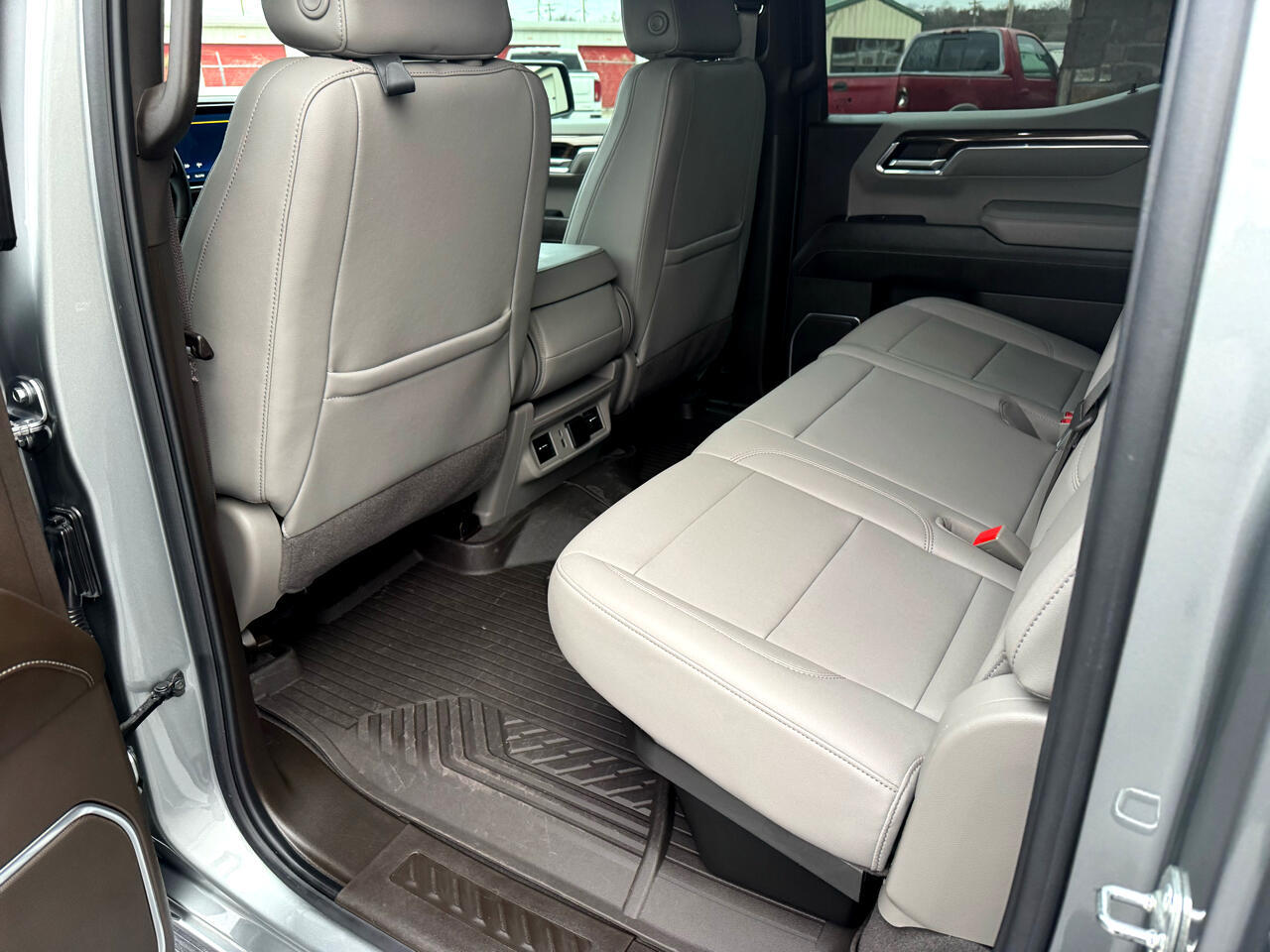 Chevrolet Silverado 1500 4WD Crew Cab 147" LT w/1LT 2024