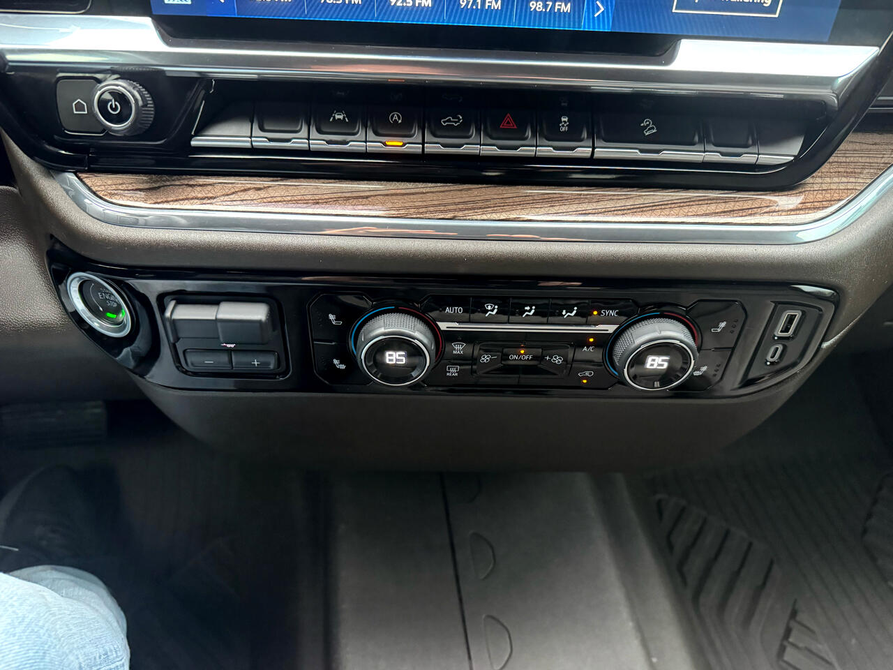 Chevrolet Silverado 1500 4WD Crew Cab 147" LT w/1LT 2024