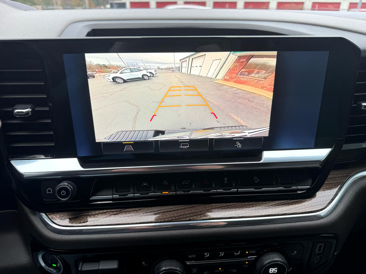 Chevrolet Silverado 1500 4WD Crew Cab 147" LT w/1LT 2024