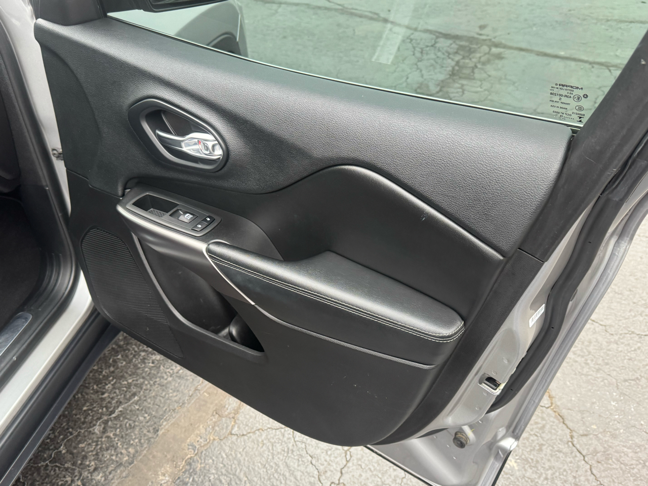 Jeep Cherokee Limited FWD 2019