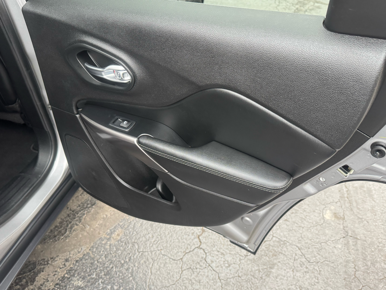 Jeep Cherokee Limited FWD 2019