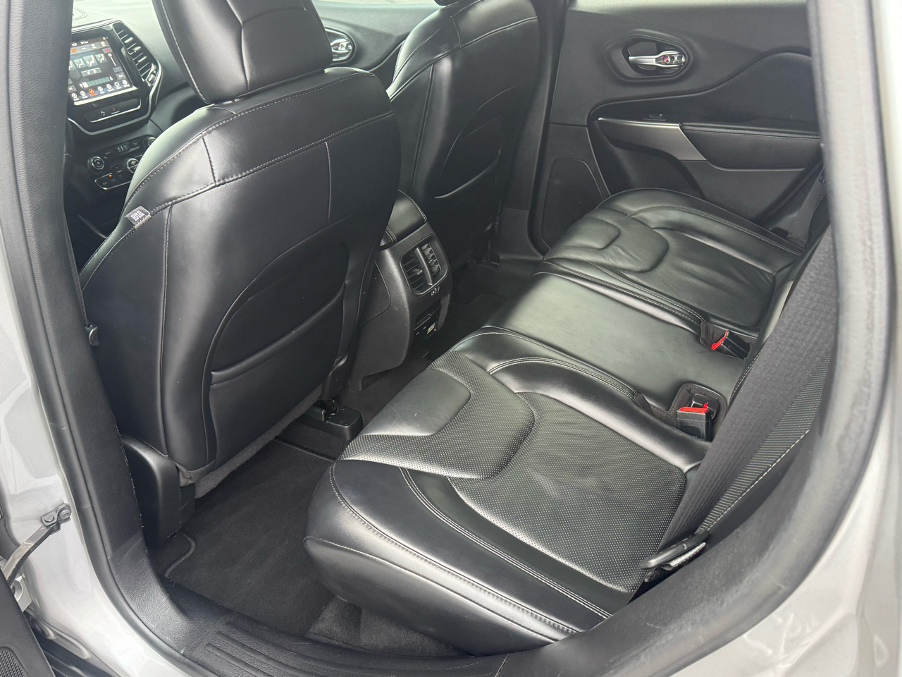 Jeep Cherokee Limited FWD 2019