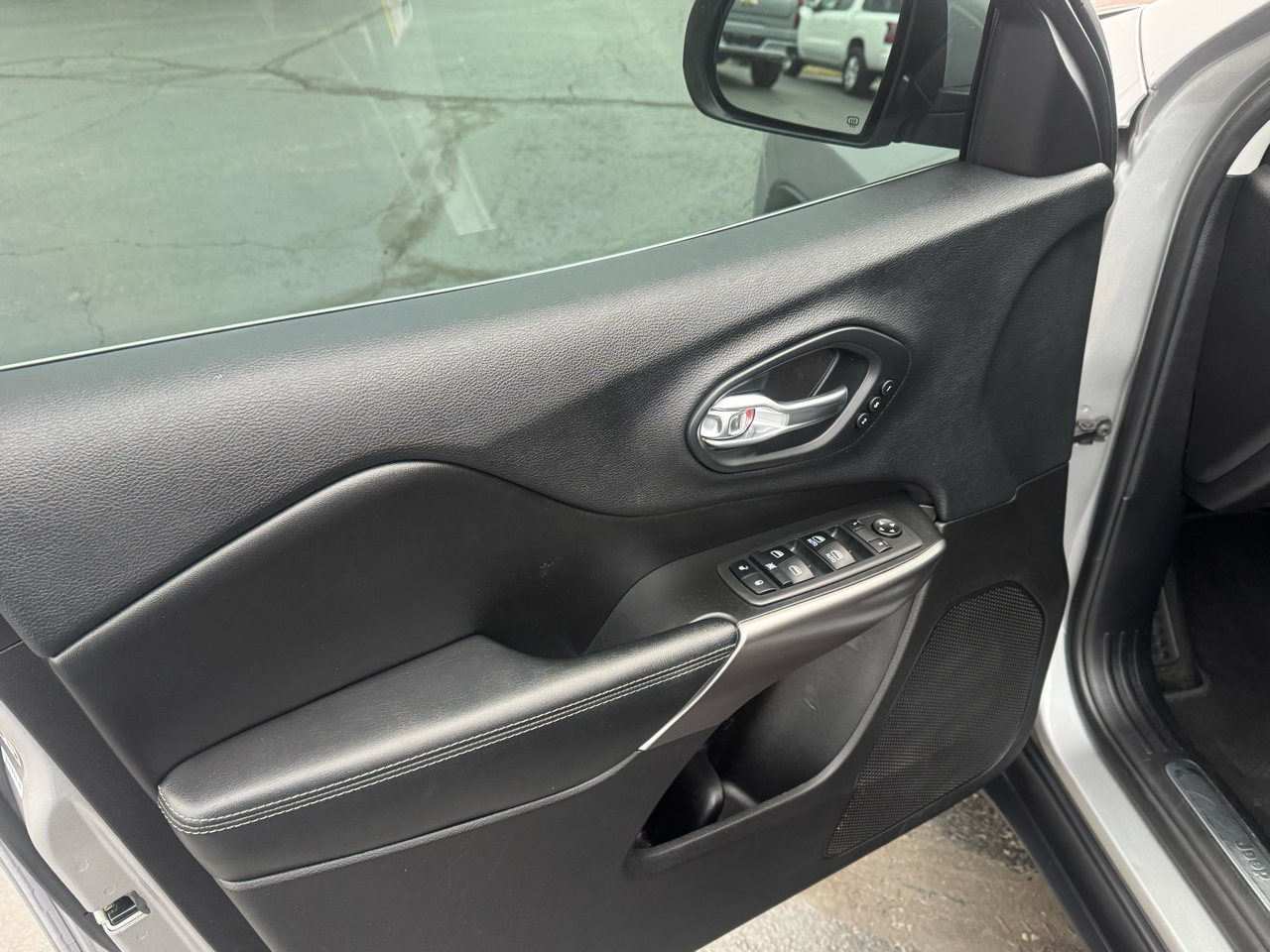 Jeep Cherokee Limited FWD 2019