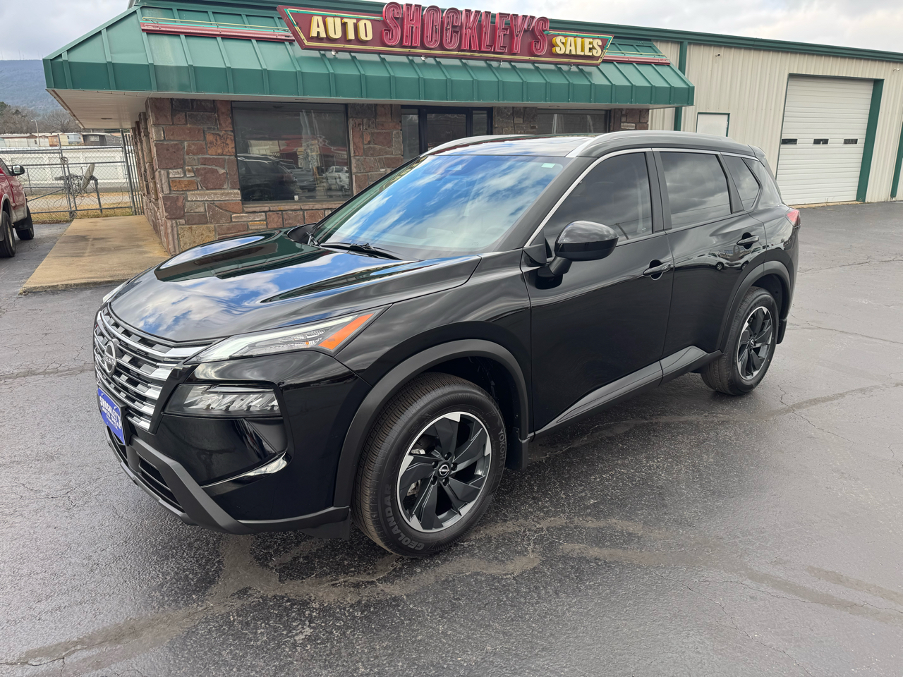 2025 Nissan Rogue FWD SV