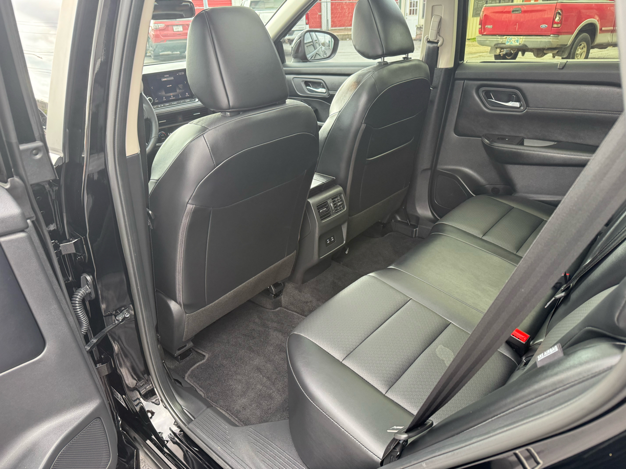 Nissan Rogue FWD SV 2025