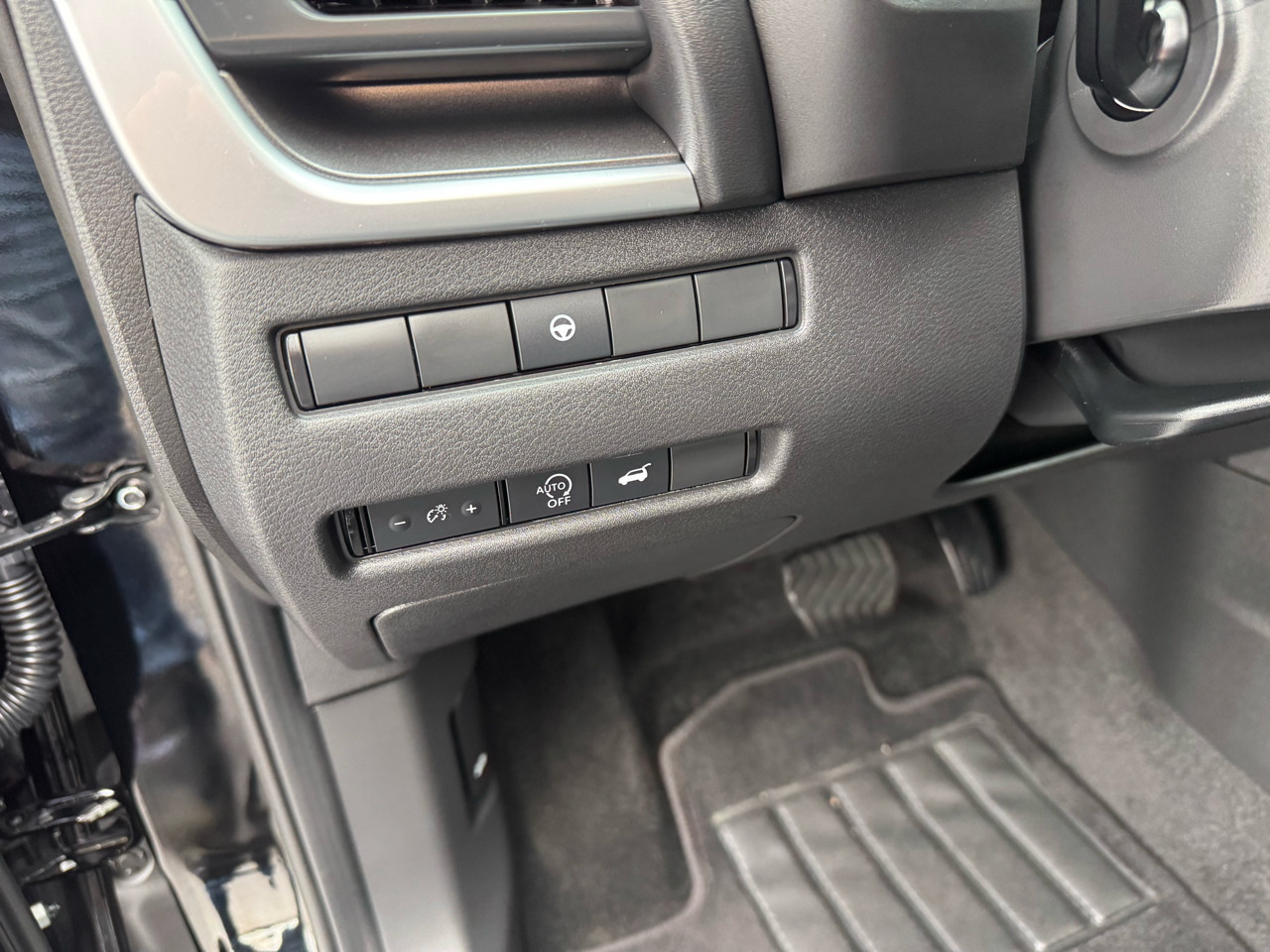 Nissan Rogue FWD SV 2025