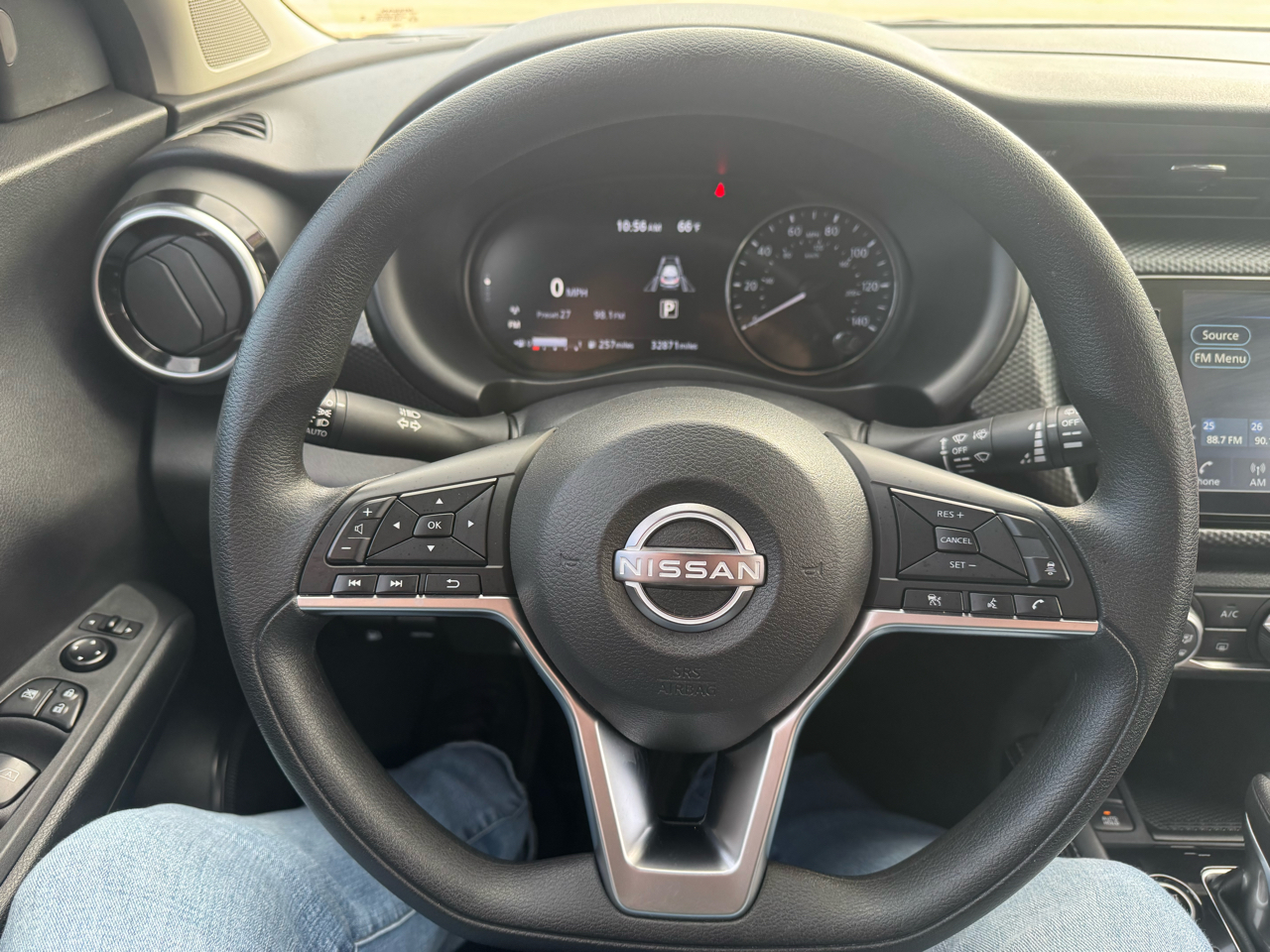 Nissan Kicks SV FWD 2024