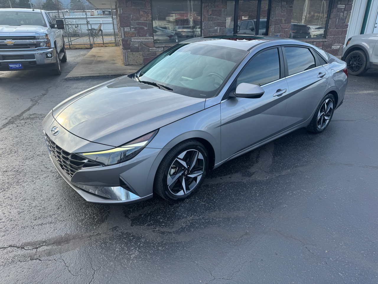 Hyundai Elantra Limited IVT *Ltd Avail* 2021