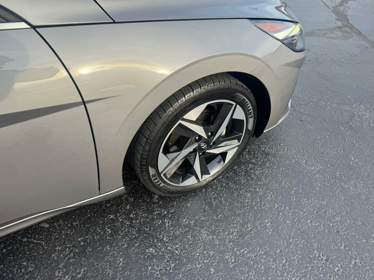 Hyundai Elantra Limited IVT *Ltd Avail* 2021