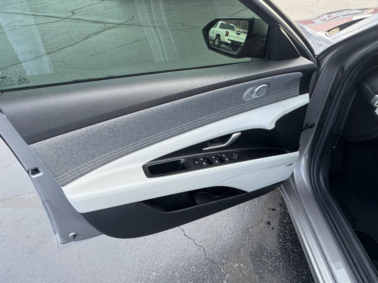 Hyundai Elantra Limited IVT *Ltd Avail* 2021