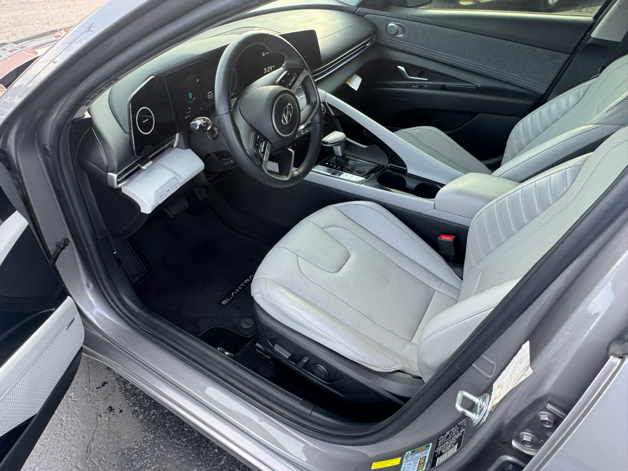 Hyundai Elantra Limited IVT *Ltd Avail* 2021