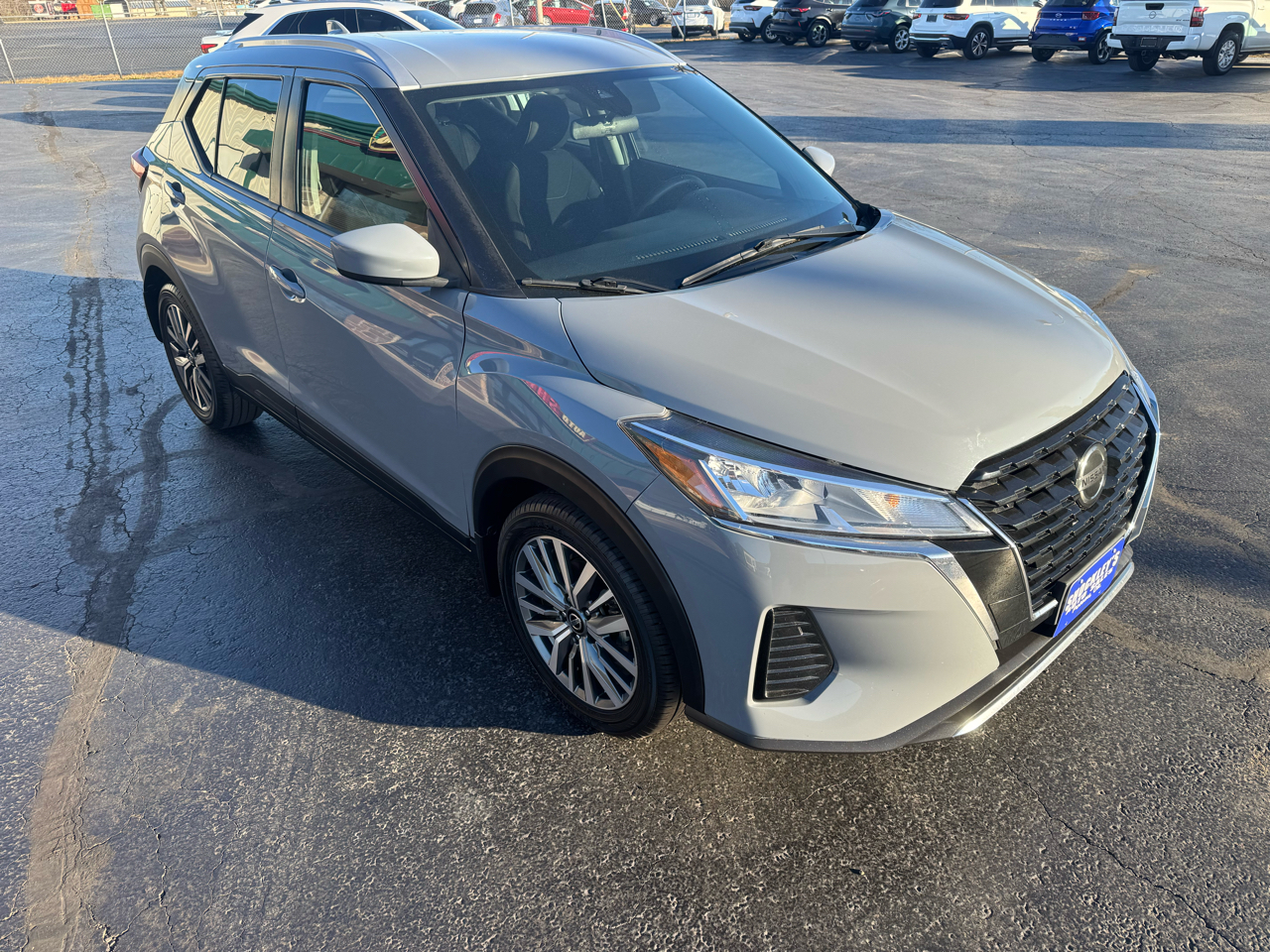 Nissan Kicks SV FWD 2021