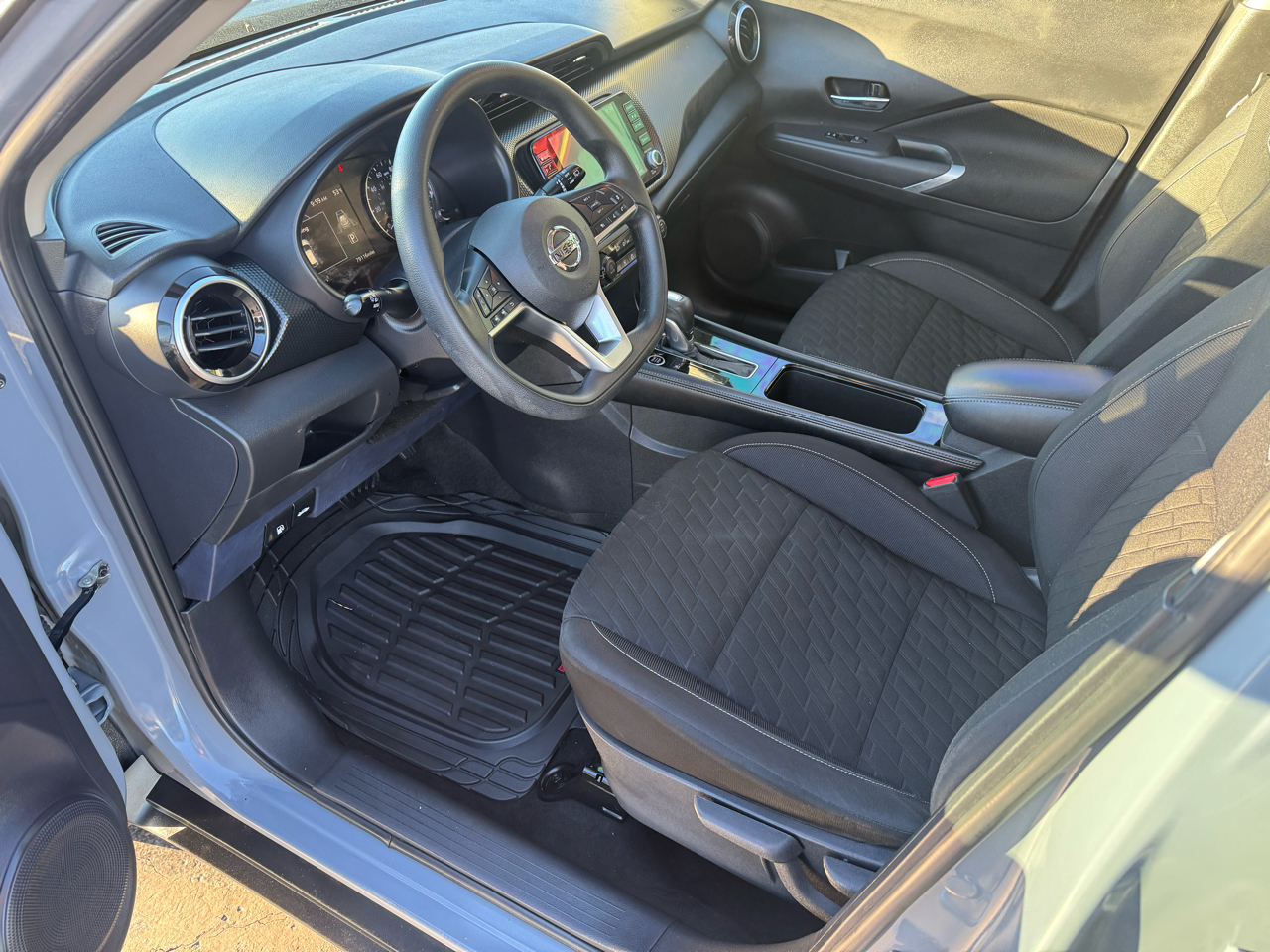 Nissan Kicks SV FWD 2021