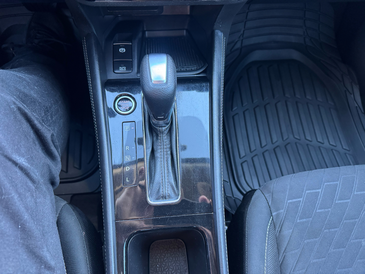 Nissan Kicks SV FWD 2021