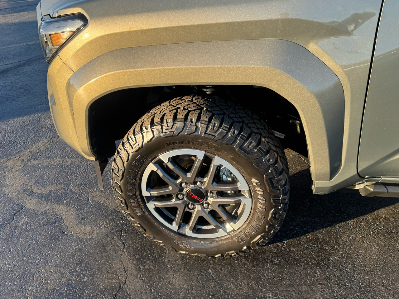 Toyota Tacoma 4WD TRD Sport Double Cab 5' Bed AT (Natl) 2025