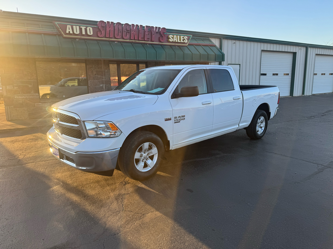 2020 RAM 1500 Classic SLT 4x2 Crew Cab 6'4" Box